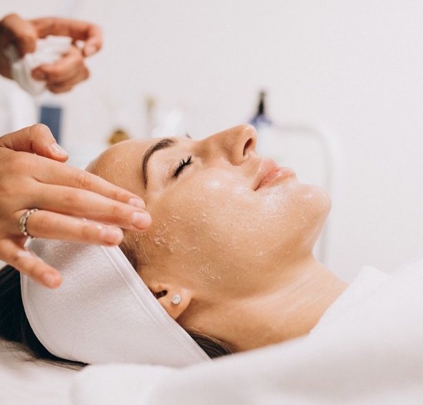 Chemische Peeling Home page Nawal Beauty Clinic